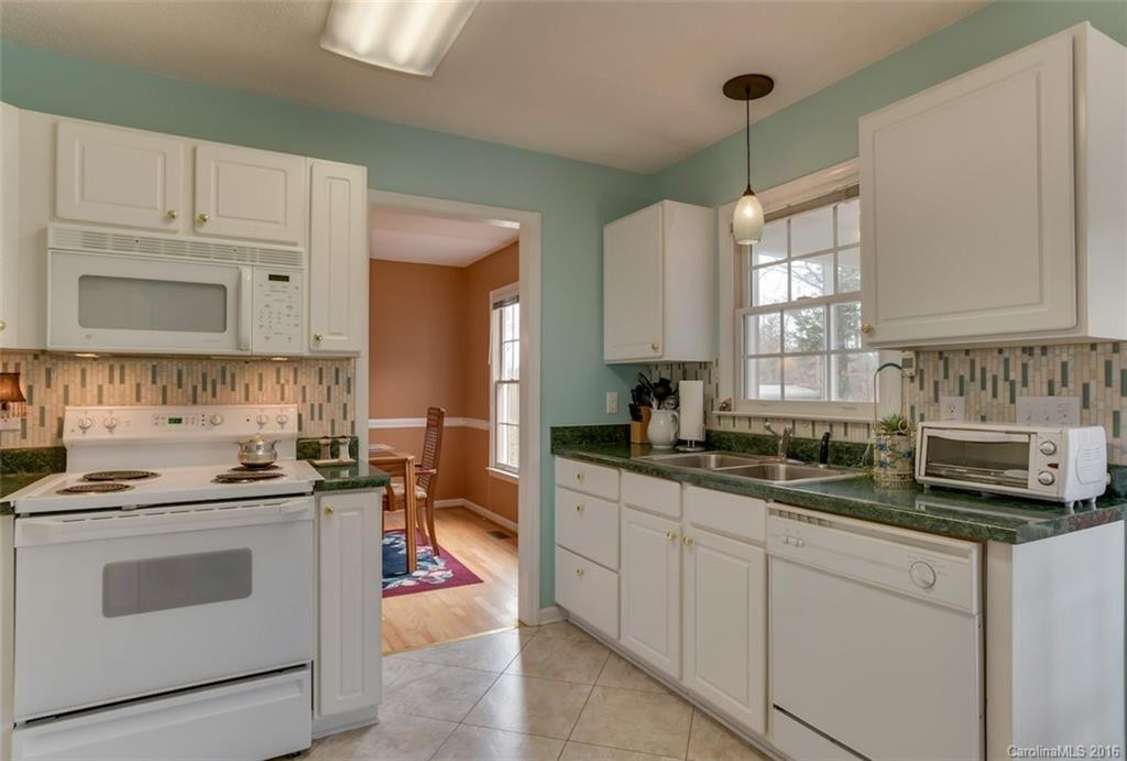 142 Fox Meadow Drive - Photo 7