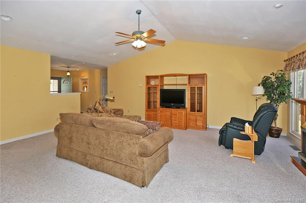 737 Woodbine Road - Photo 5
