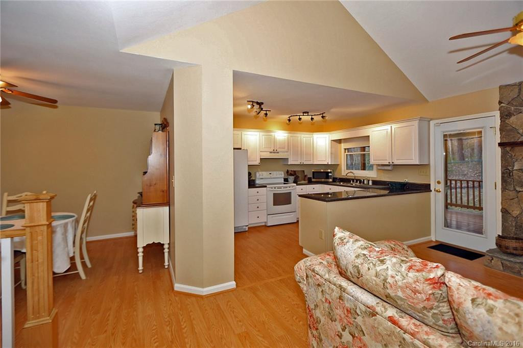 139 Redbud Lane - Photo 6