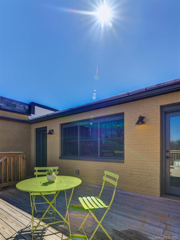 725 Haywood Road - Photo 16