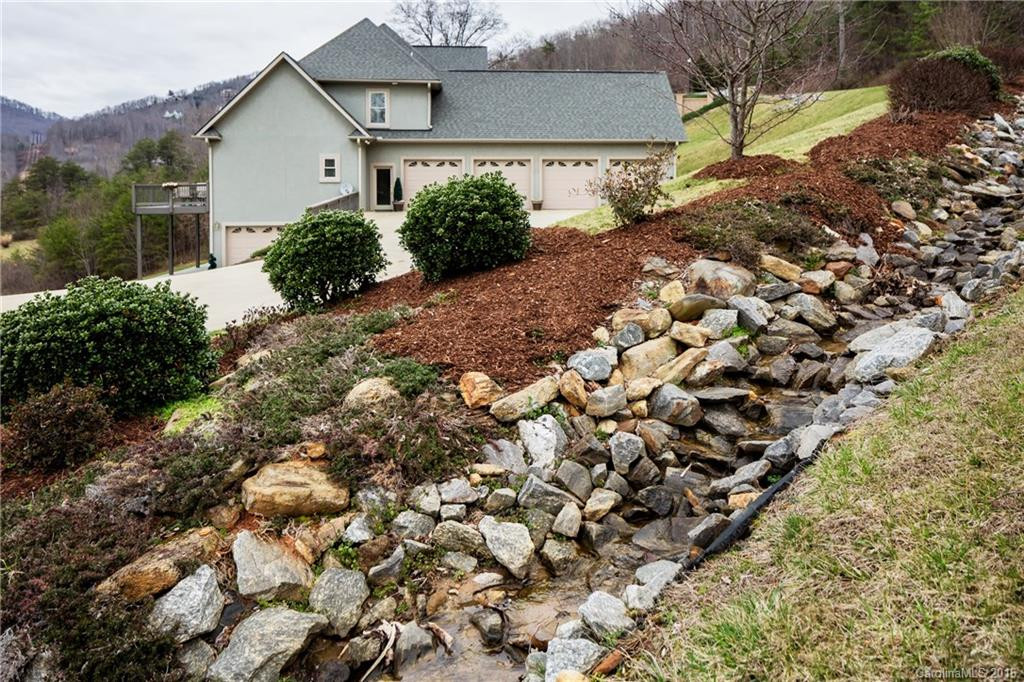 54 McIntyre Drive - Photo 2