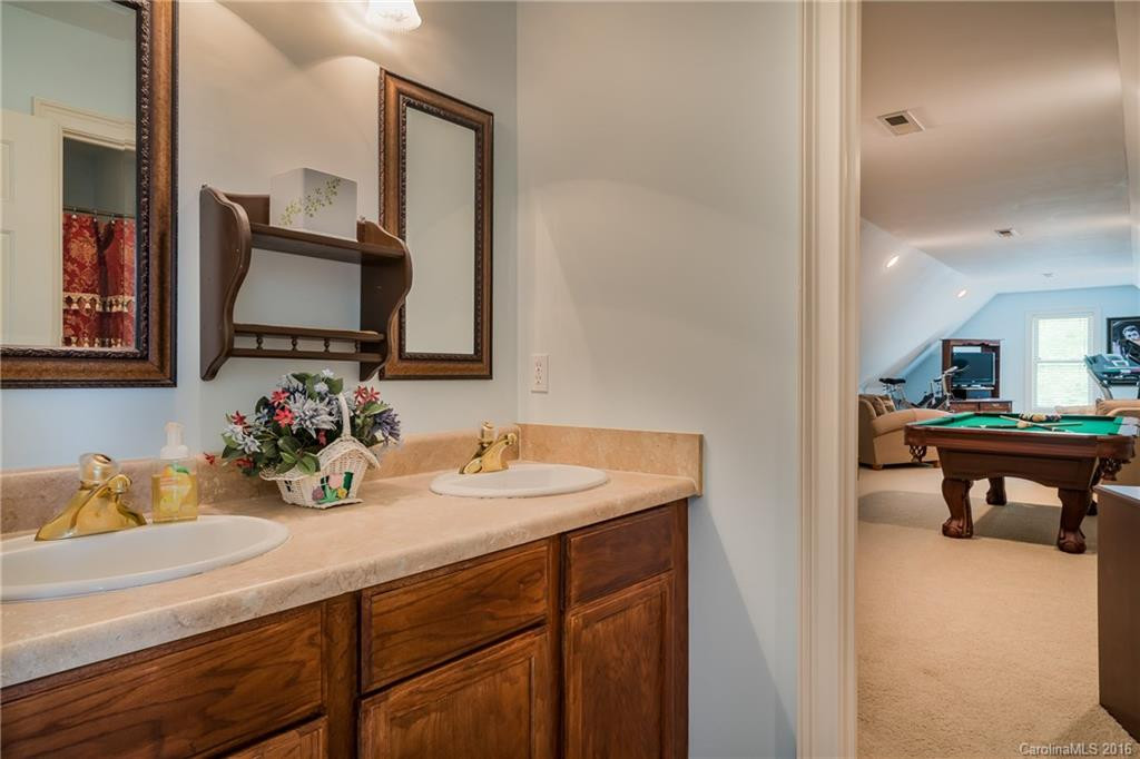 54 McIntyre Drive - Photo 15