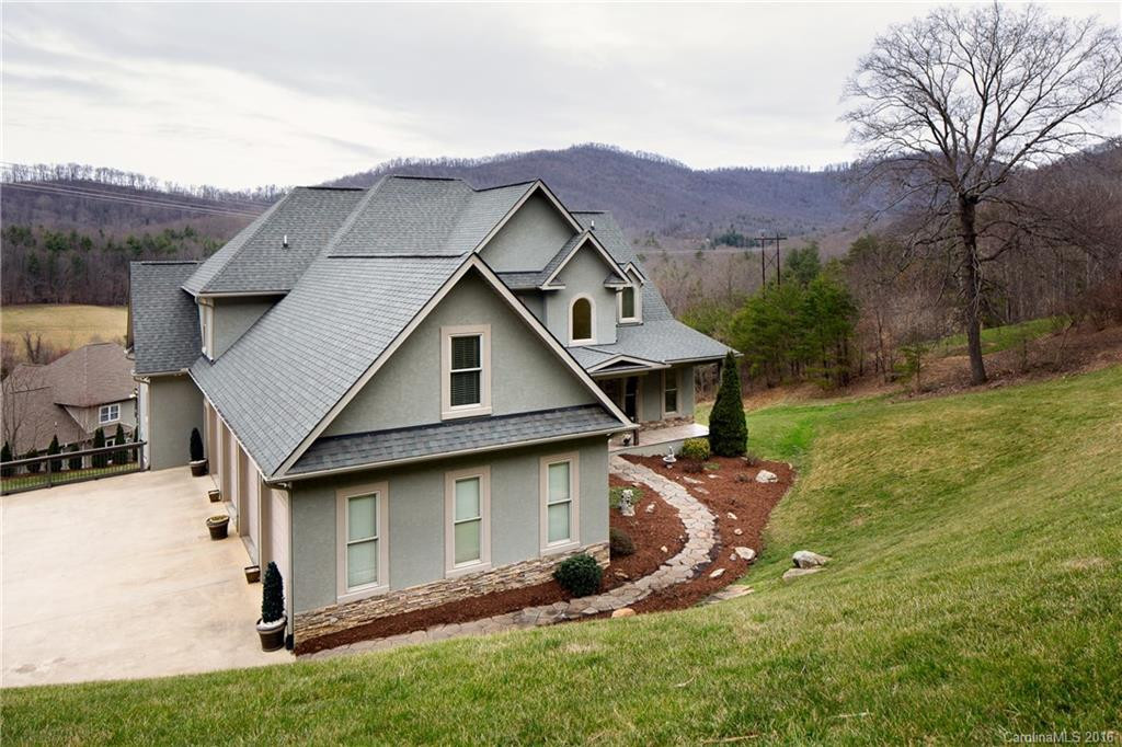 54 McIntyre Drive - Photo 3