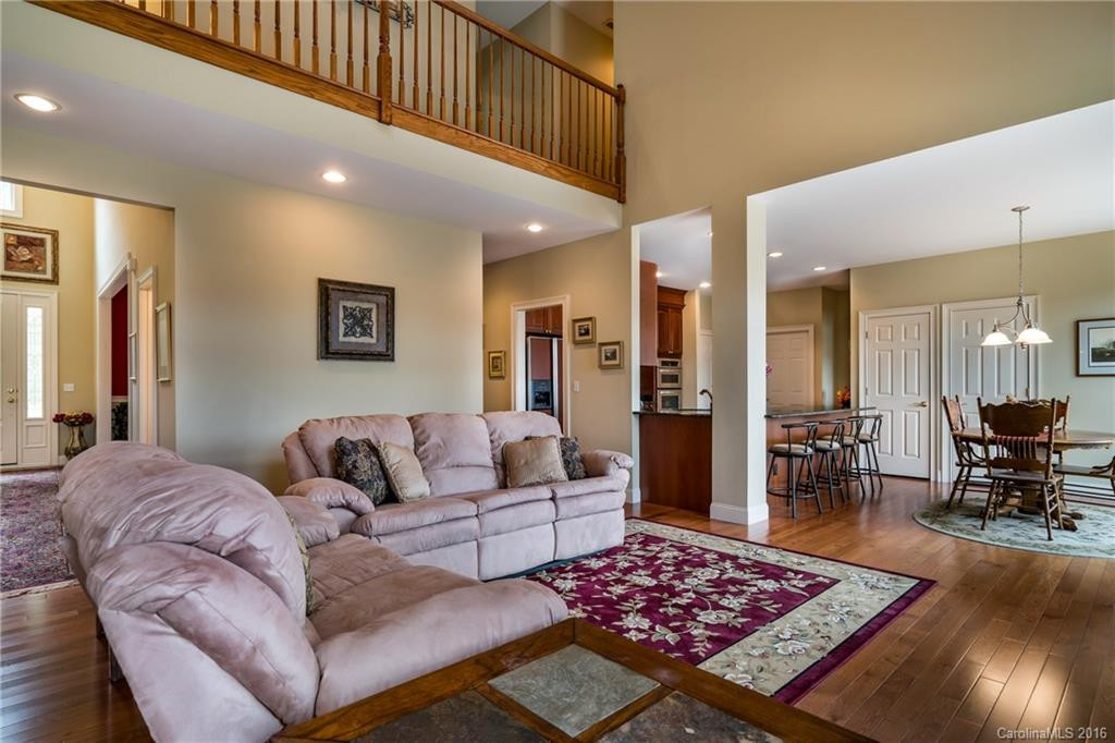 54 McIntyre Drive - Photo 5