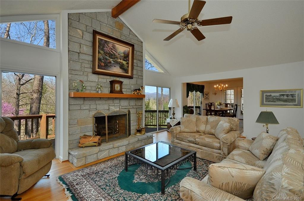 472 Campbell Drive - Photo 4