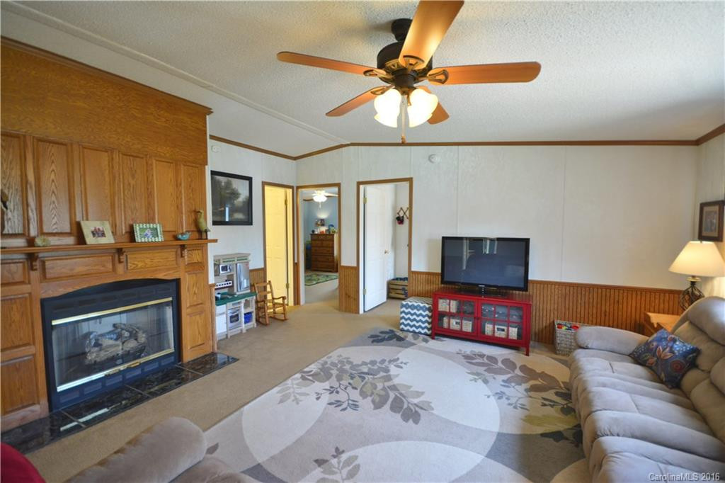 97 Wesley Street - Photo 2