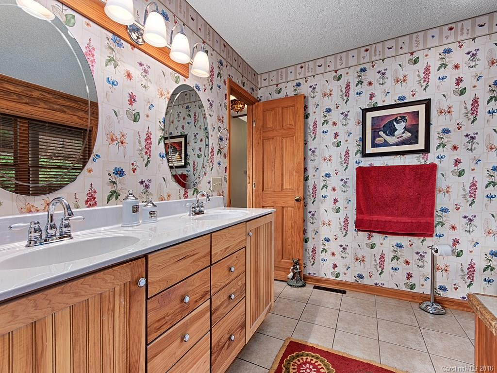545 White Oak Mountain Road - Photo 11