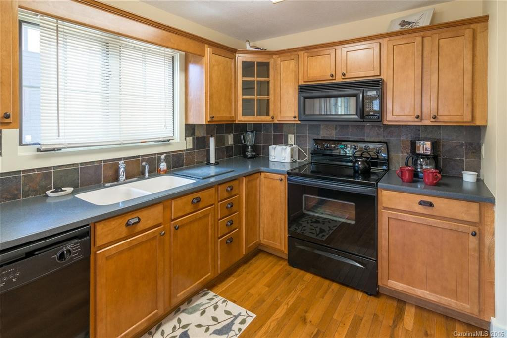 48 Cheshire Drive - Photo 7