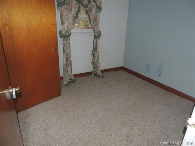 207 Crescent Drive - Photo 4