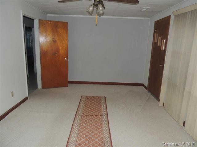 207 Crescent Drive - Photo 7