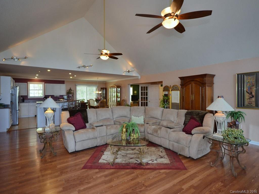 294 Starling Way - Photo 3
