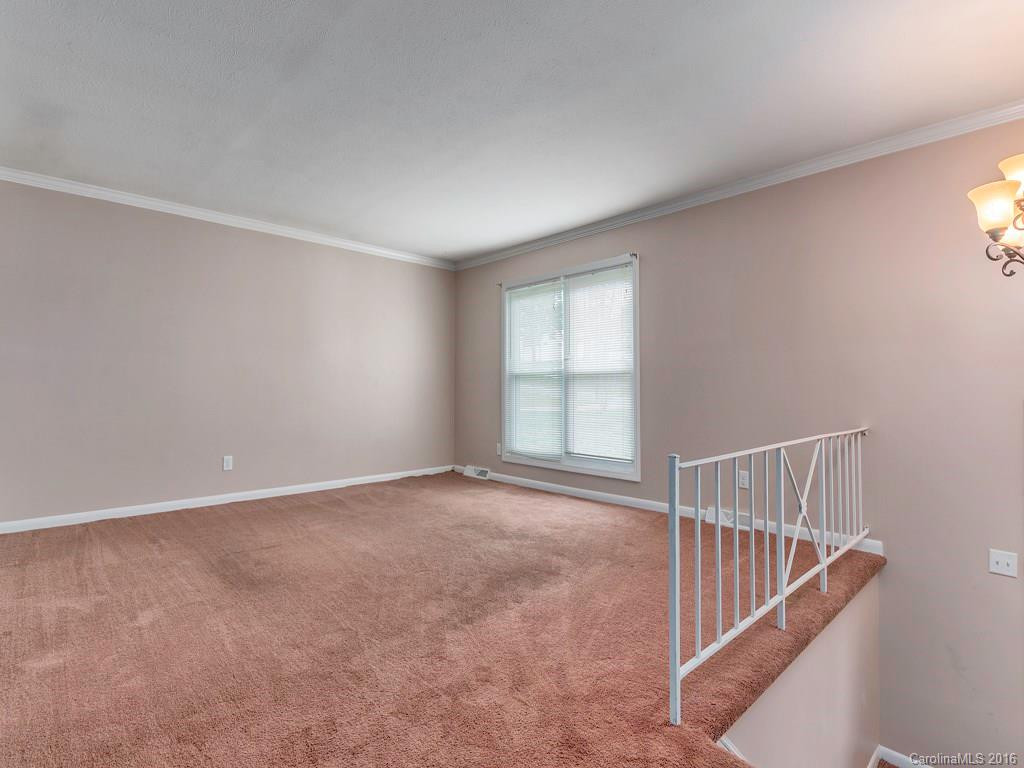 28 Waters Road - Photo 3