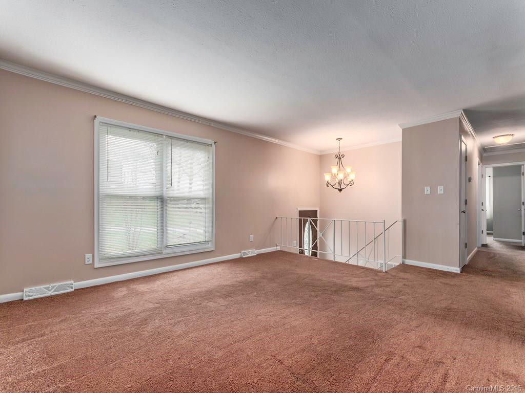 28 Waters Road - Photo 4