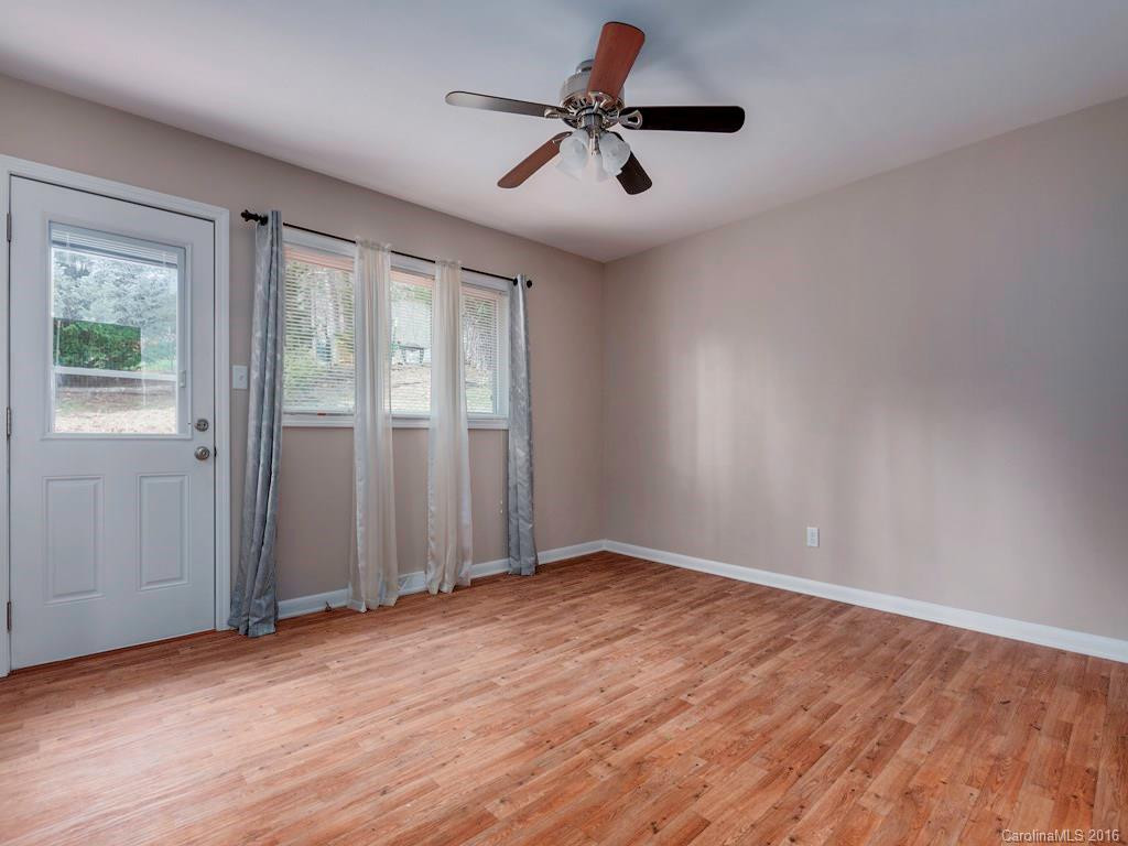 28 Waters Road - Photo 5
