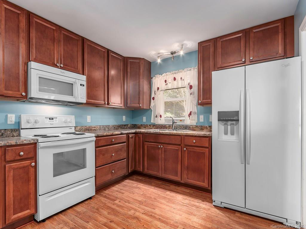28 Waters Road - Photo 7