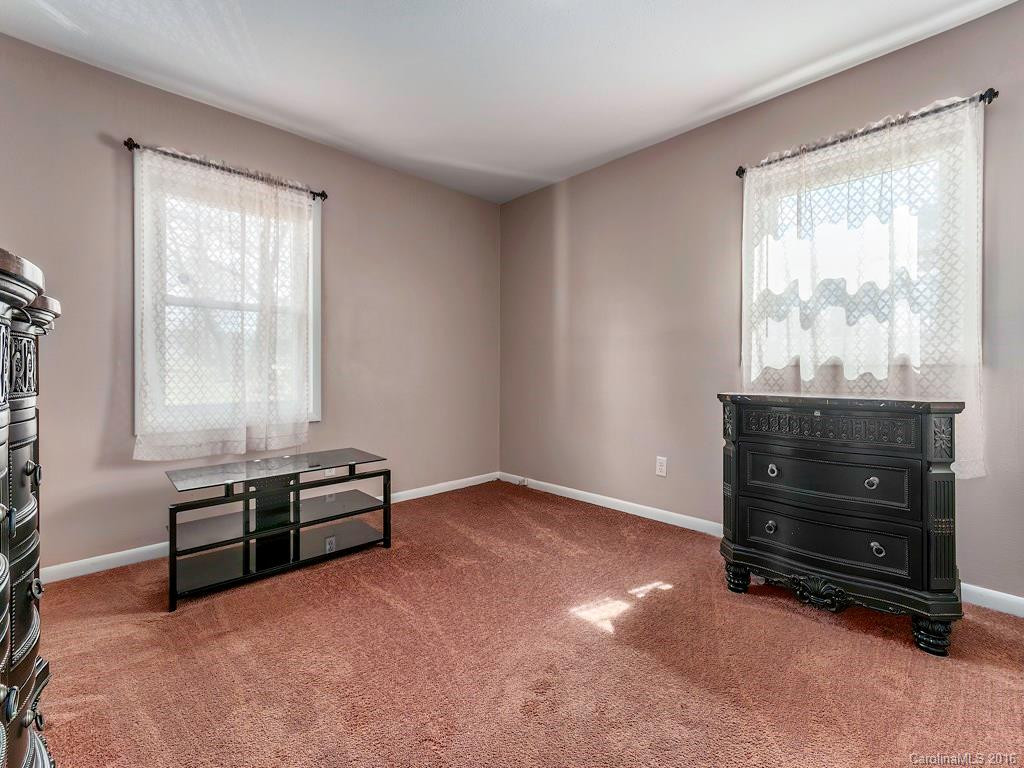 28 Waters Road - Photo 10