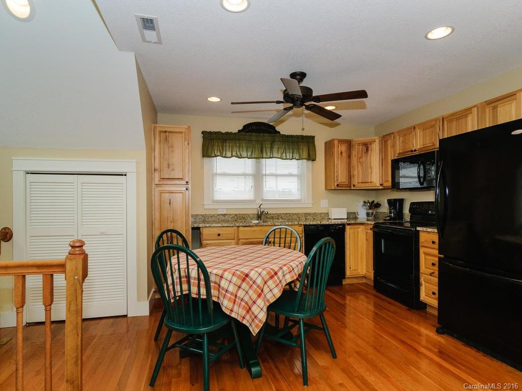 70 Main Street - Photo 21