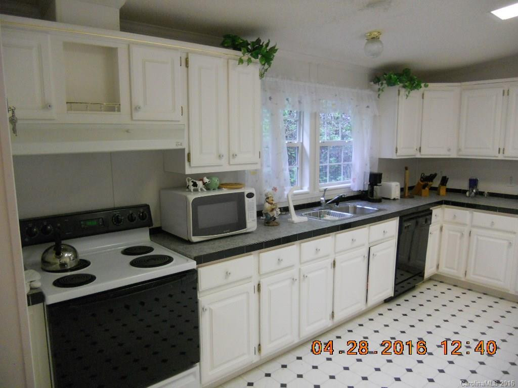 409 Martins Creek Road - Photo 10