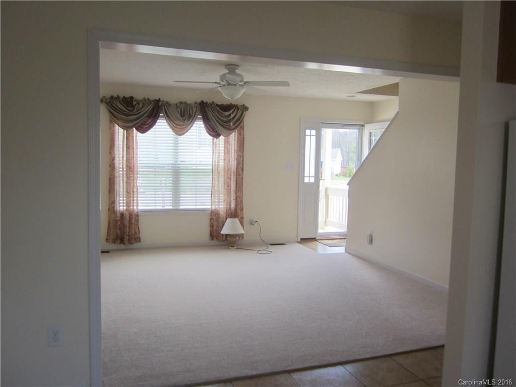 23 Newberry Drive - Photo 2