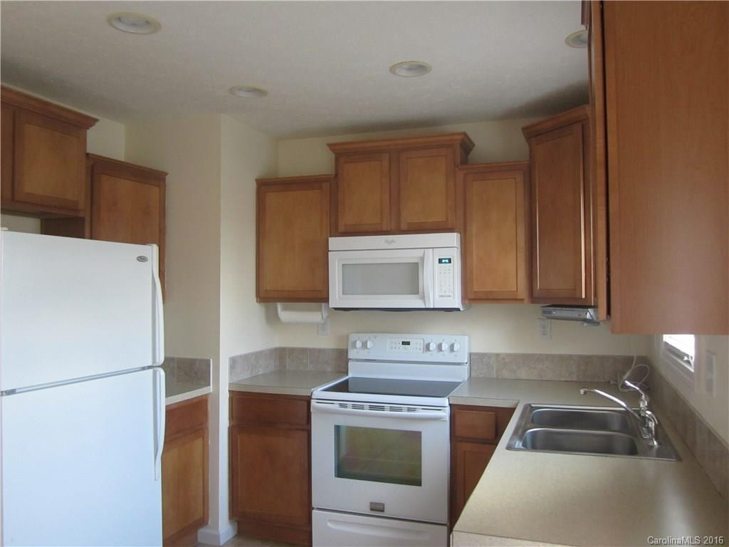 23 Newberry Drive - Photo 4