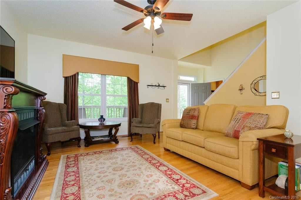 2 Spicewood Court #116 - Photo 4
