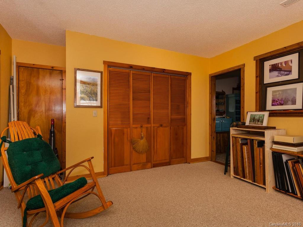 243 Pioneer Ridge - Photo 17