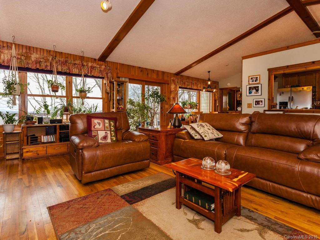 243 Pioneer Ridge - Photo 4