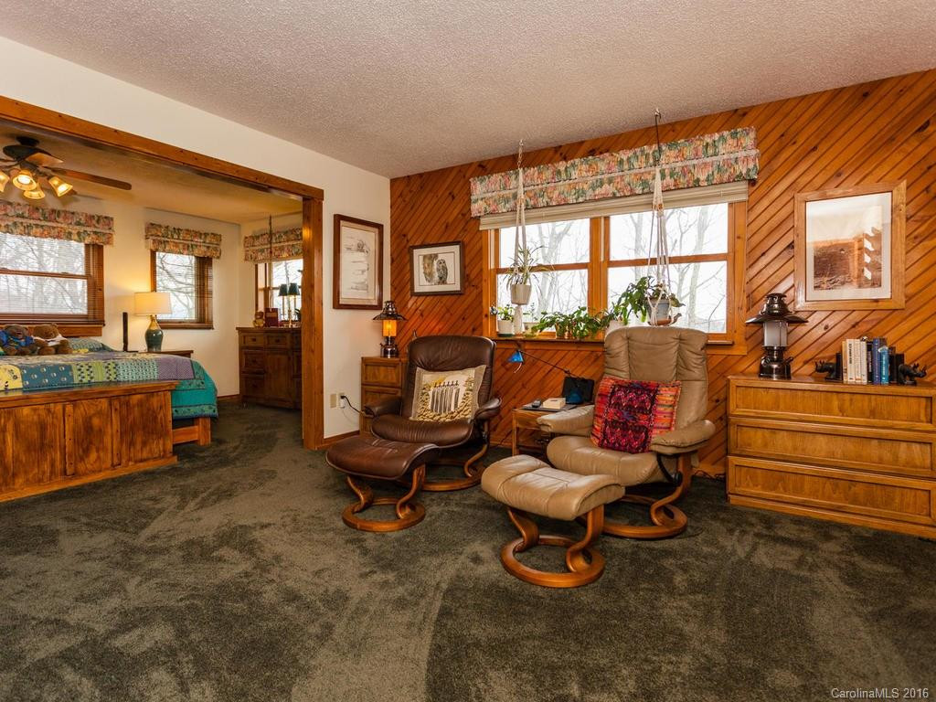 243 Pioneer Ridge - Photo 8