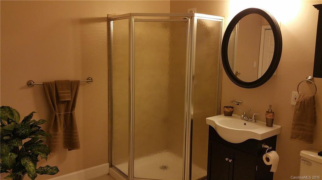 327 Heather Court - Photo 9
