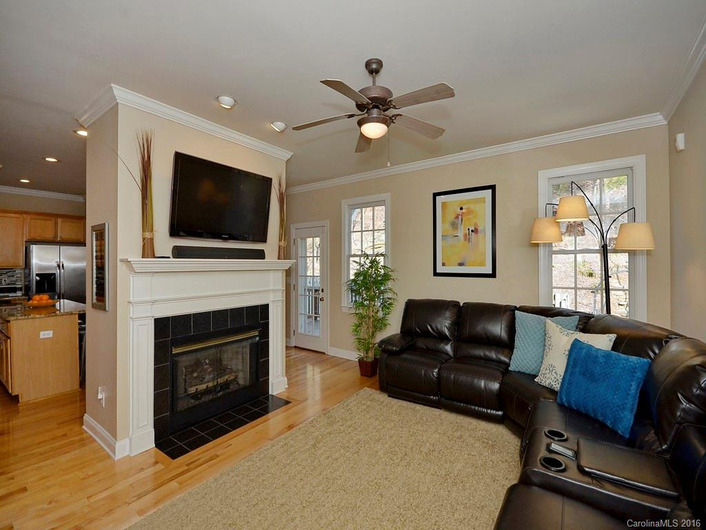 7 White Ash Drive - Photo 2