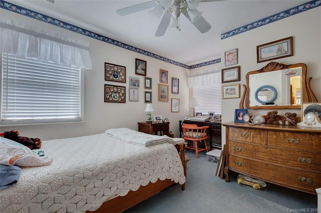 60 Lakeview Court #60 - Photo 5