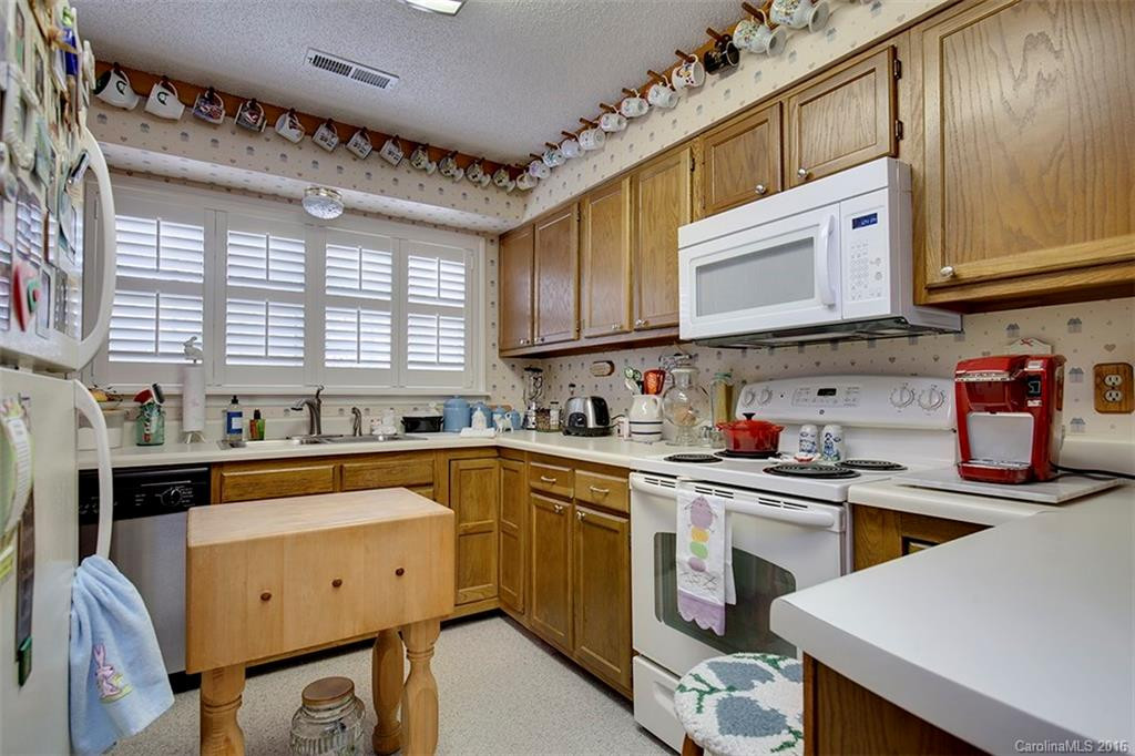 60 Lakeview Court #60 - Photo 6