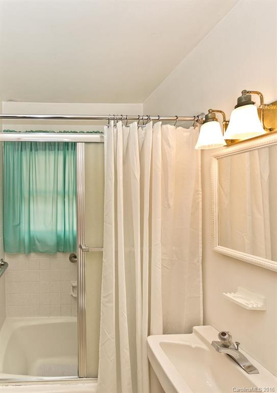 8 Pine Burr Road #10 - Photo 14