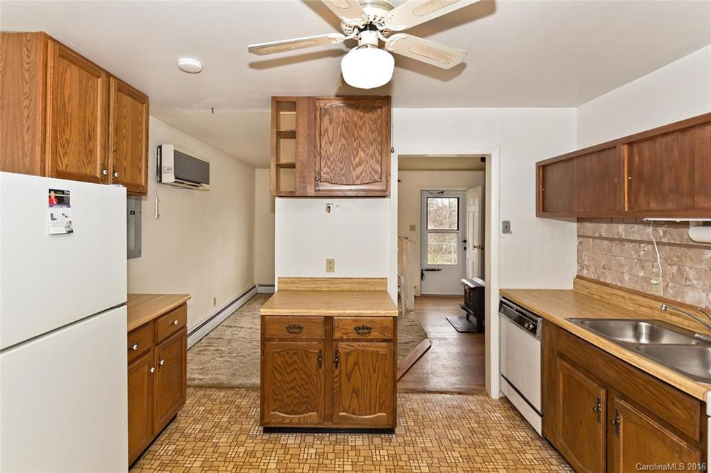 8 Pine Burr Road #10 - Photo 5