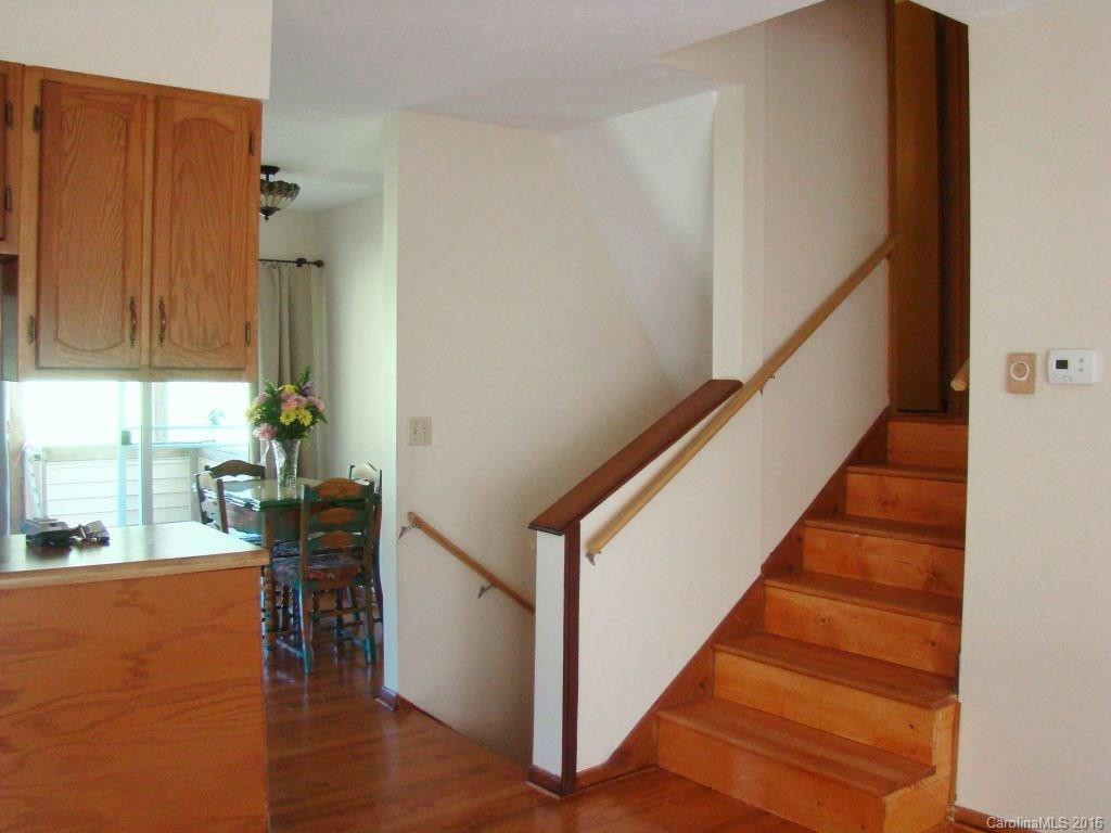 25 Walton Drive - Photo 5