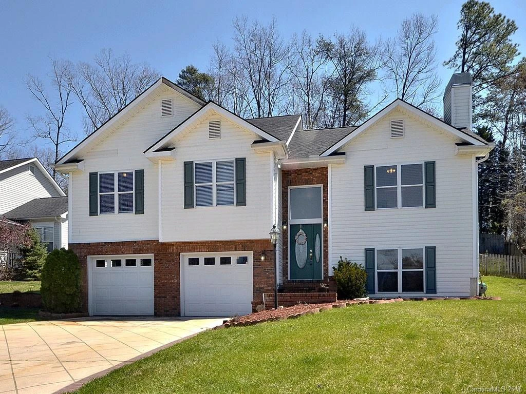 58 Winding Oak Drive