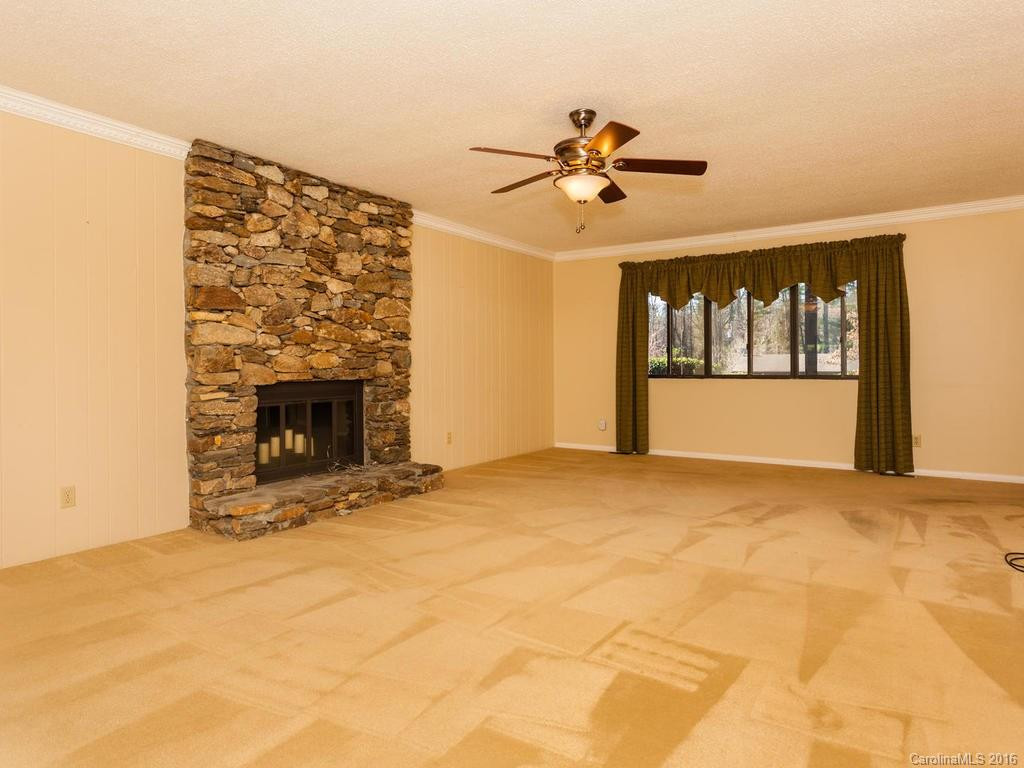 115 Brentwood Drive #5 - Photo 2