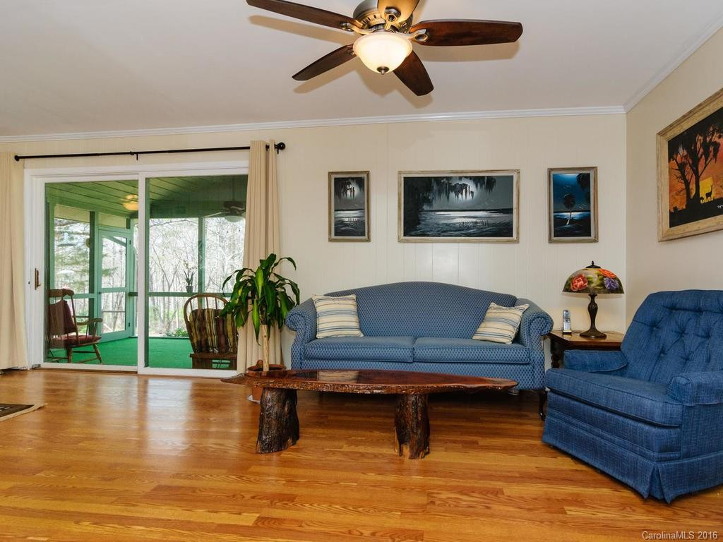 186 Catherine Drive - Photo 4