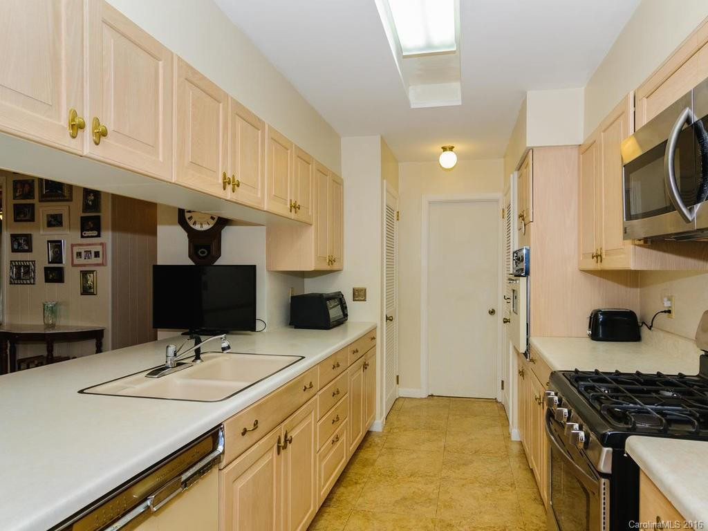 186 Catherine Drive - Photo 10