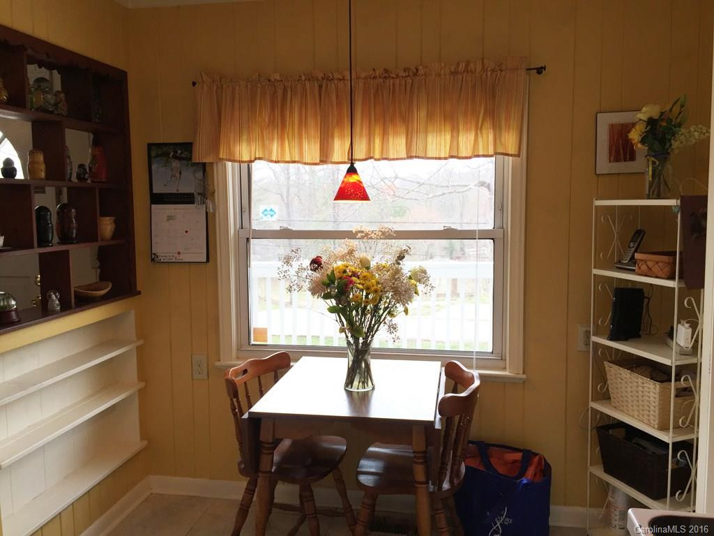 145 Chestnut Place - Photo 3