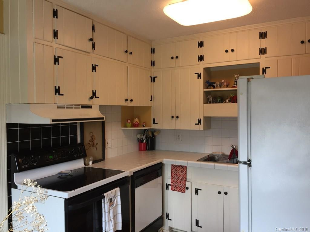 145 Chestnut Place - Photo 5