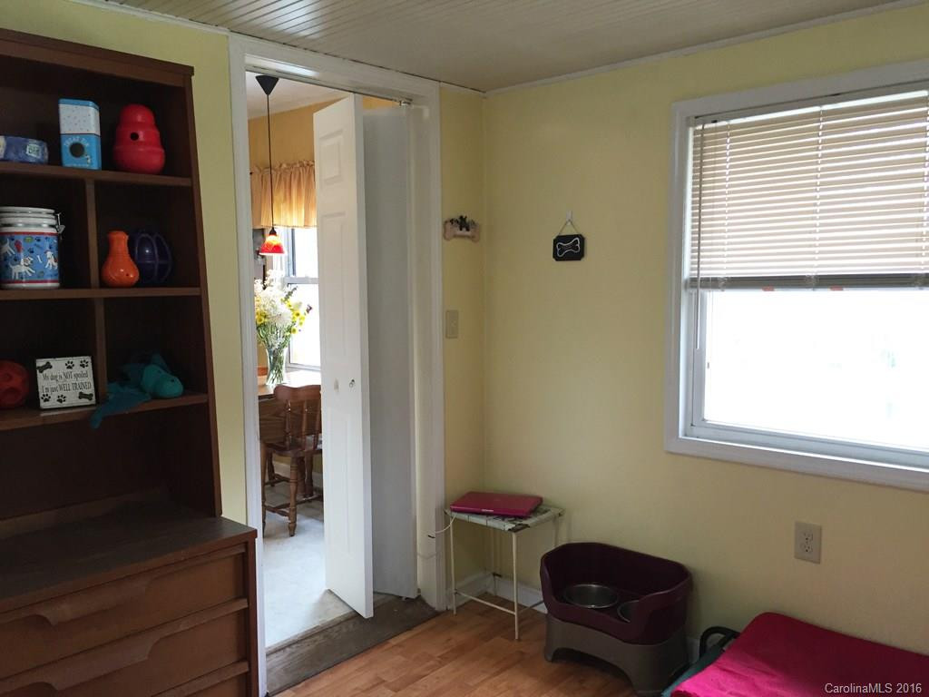 145 Chestnut Place - Photo 6
