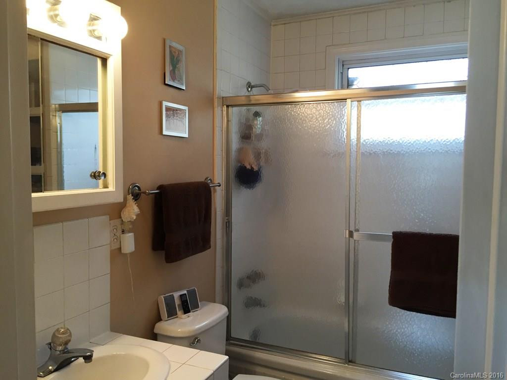 145 Chestnut Place - Photo 8