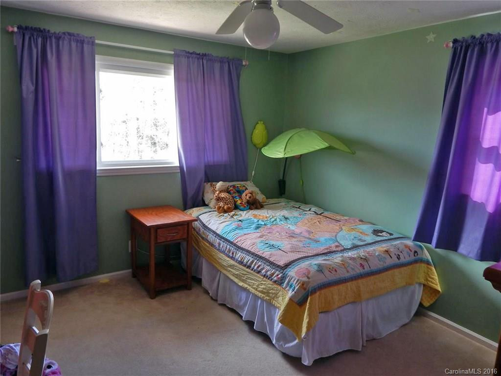 115 Applewood Drive - Photo 12