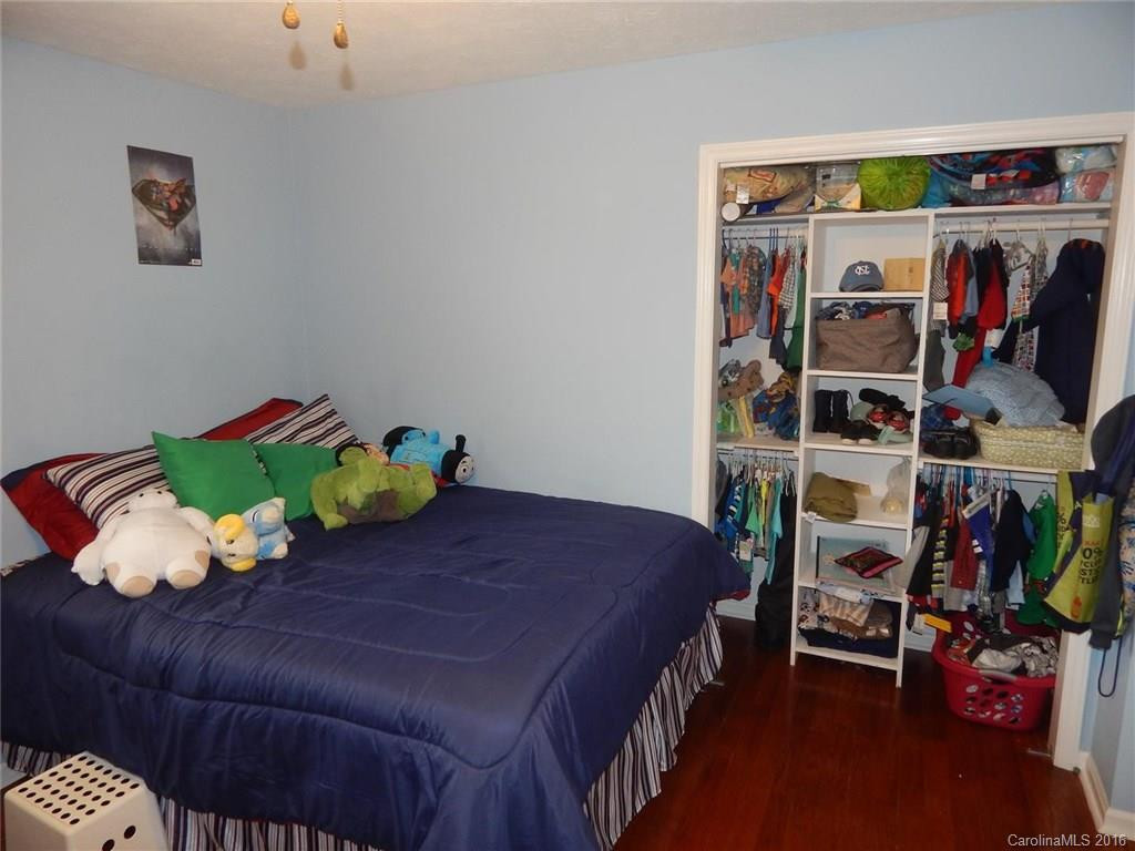 115 Applewood Drive - Photo 13