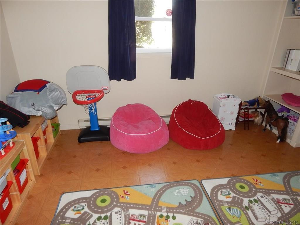 115 Applewood Drive - Photo 16