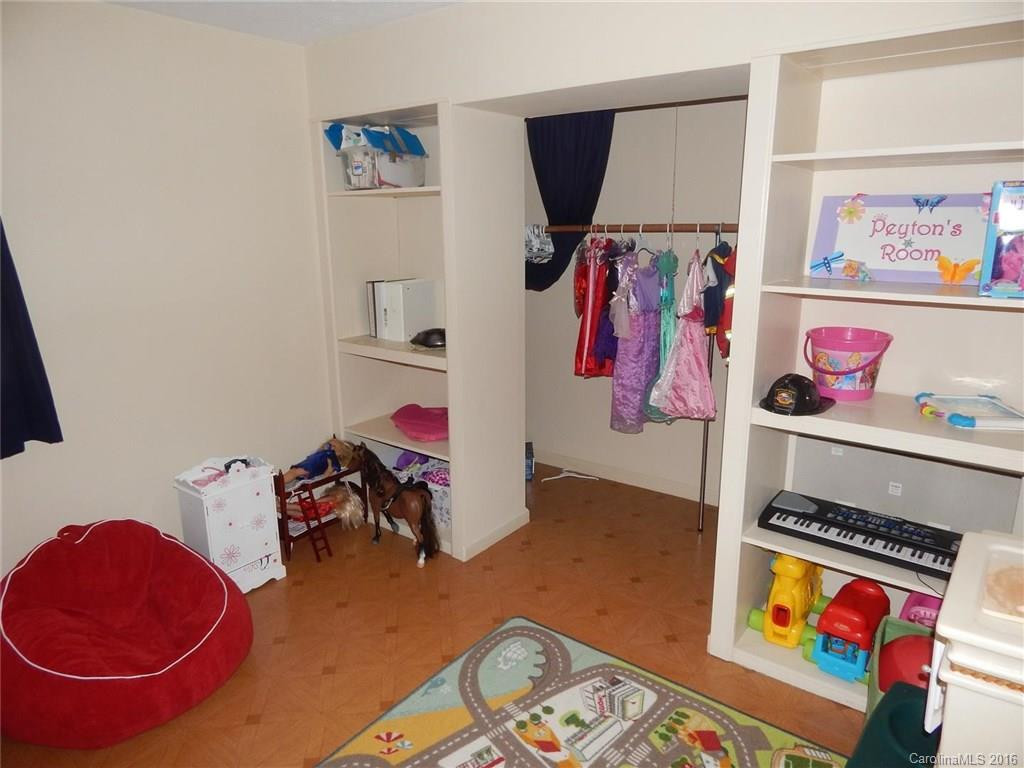 115 Applewood Drive - Photo 17
