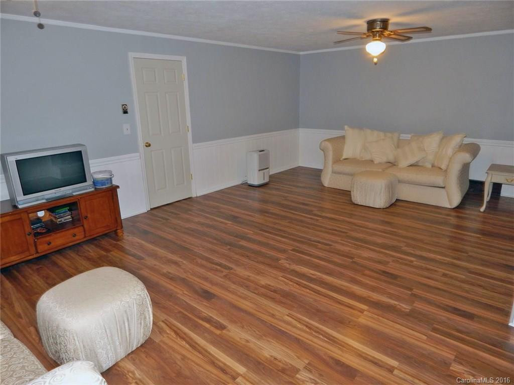115 Applewood Drive - Photo 18