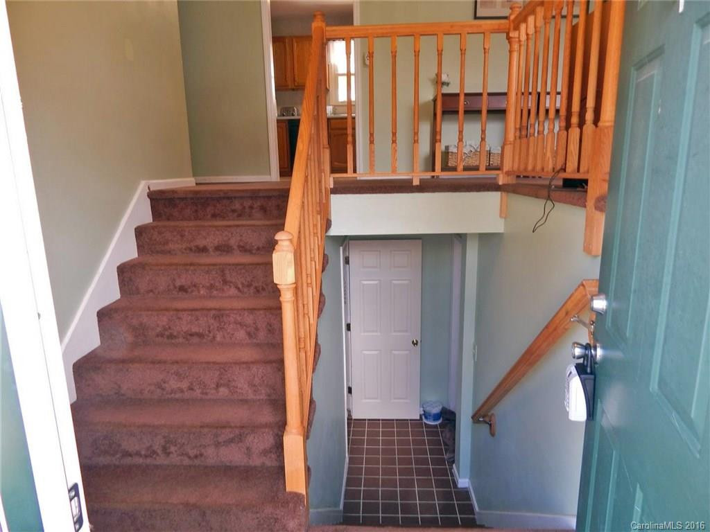 115 Applewood Drive - Photo 4