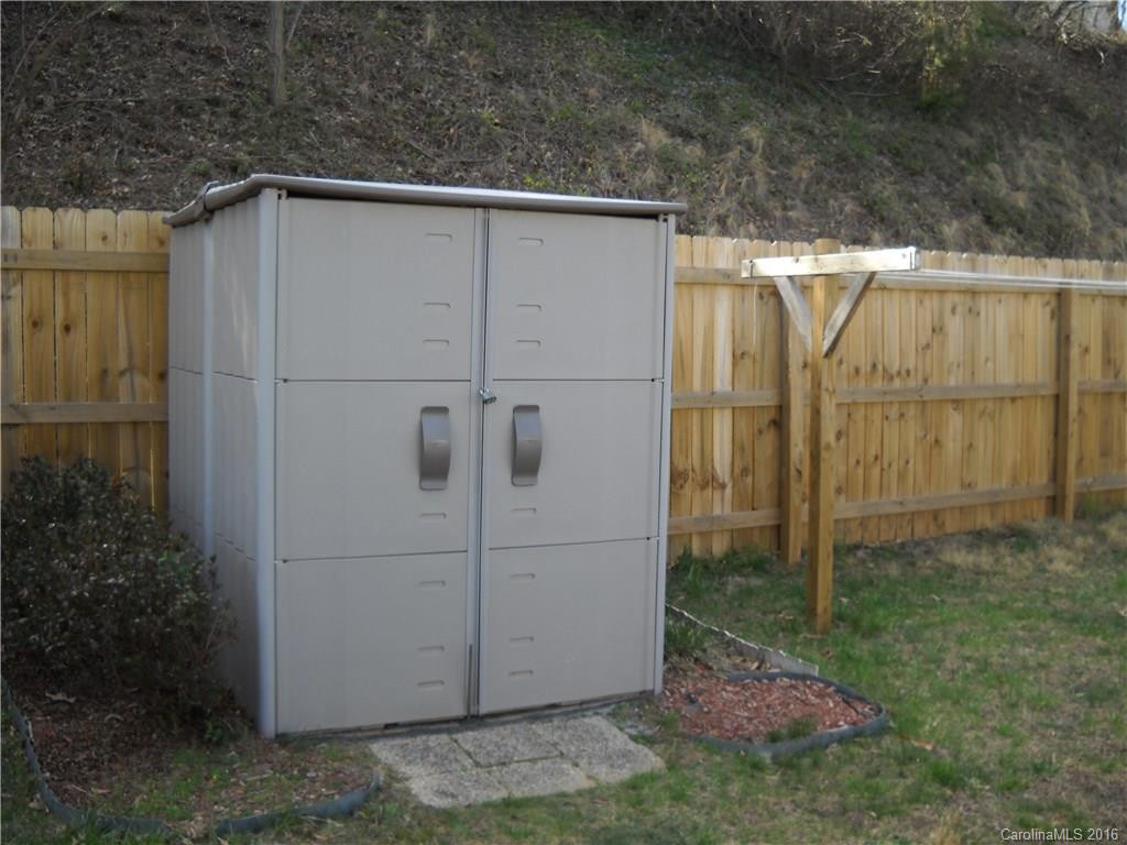 36 Country Meadows Drive - Photo 4